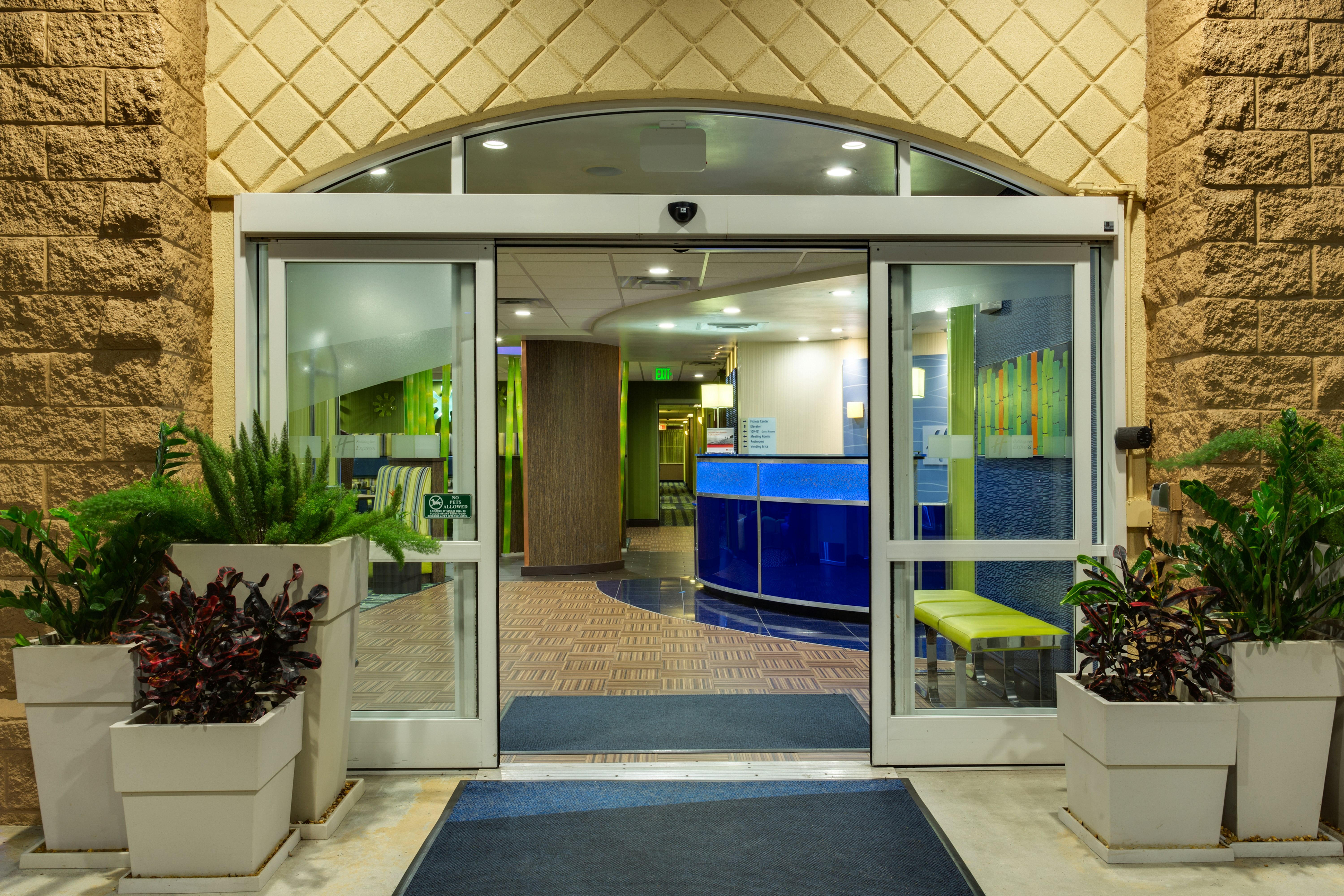 Holiday Inn Express Hotel Suites Plant City 15/70