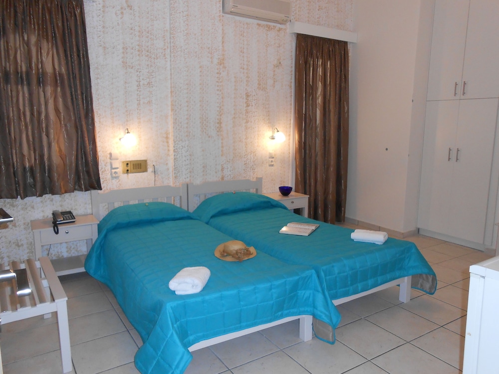 Voula Hotel 44/74