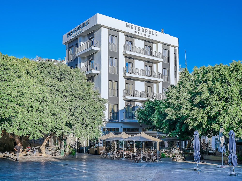 Metropole Urban Hotel 65/68