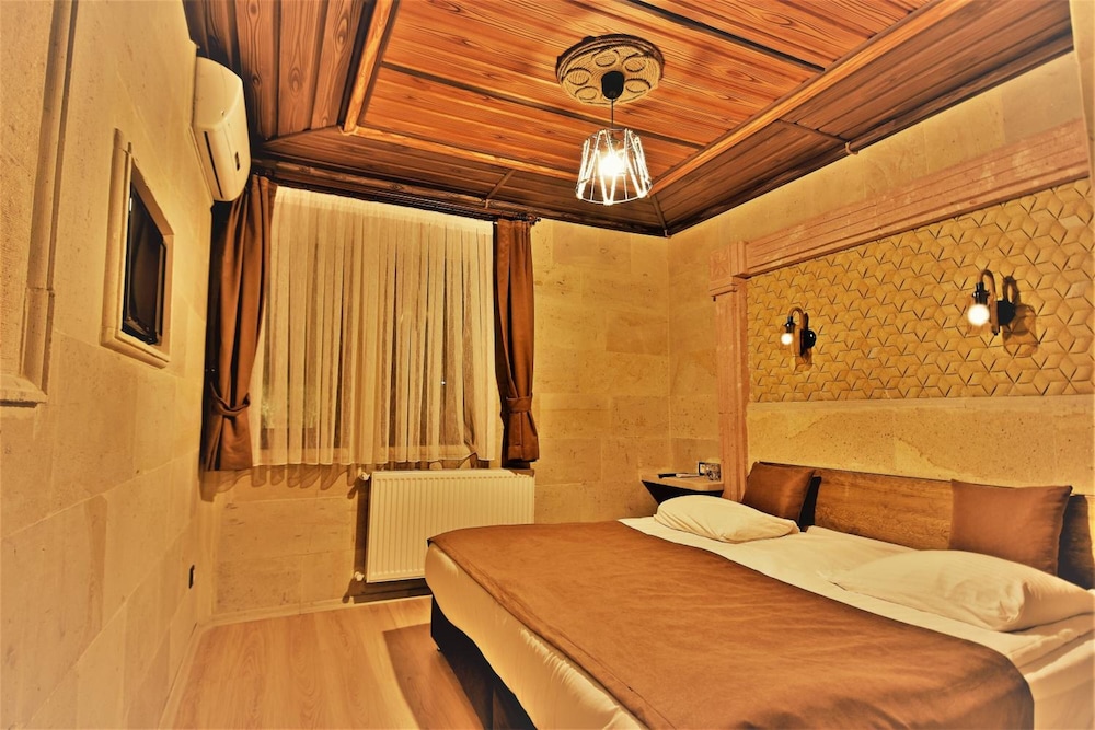 Ciner Hotel 26/50