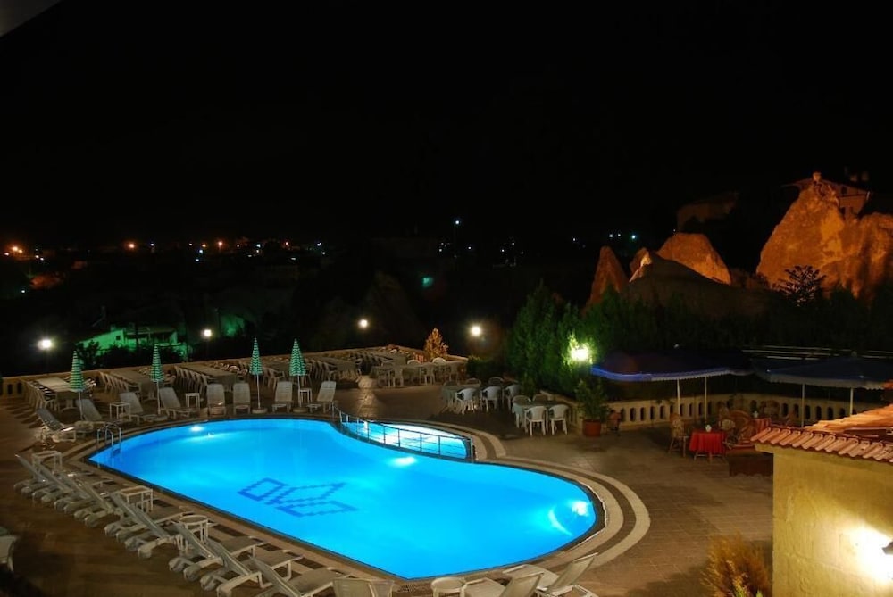 Burcu Kaya Hotel 38/39