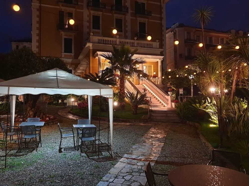 Hotel Morandi 5/50