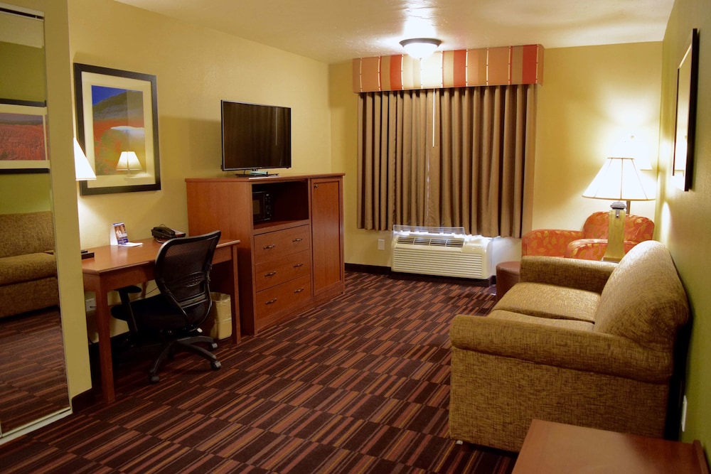 Town & Country Inn 43/50