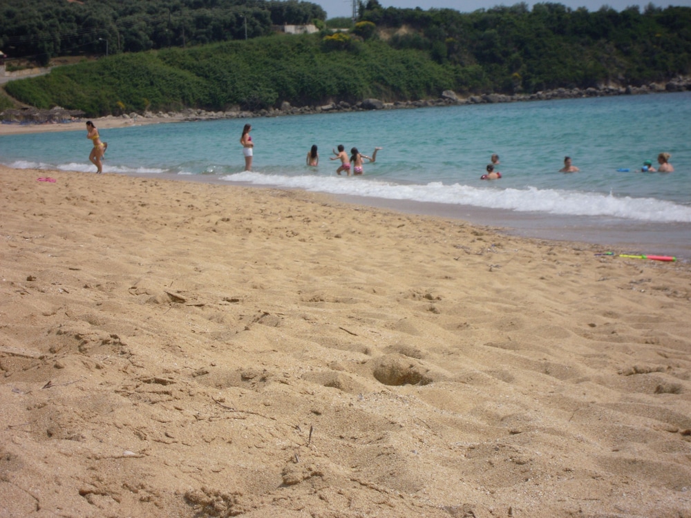 Loukas Hotel &amp; Apartments 44/50