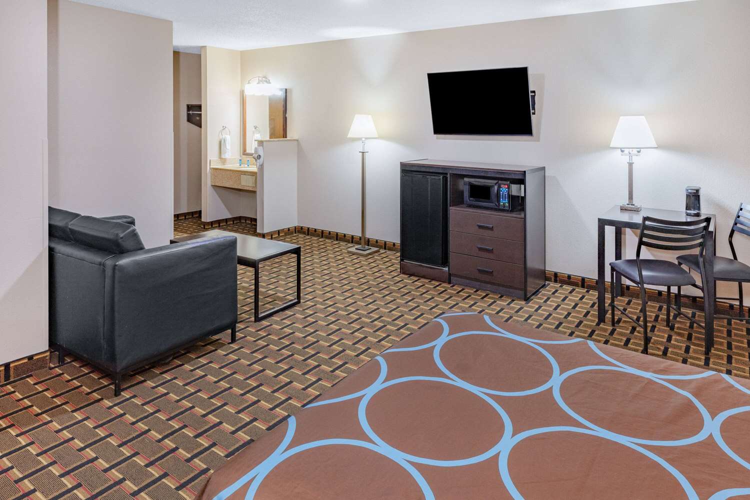 Super 8 by Wyndham League City 26/46