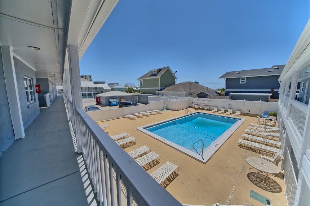 Aqua View Motel 46/55