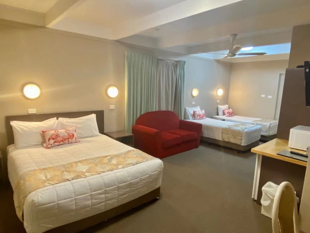 Apollo Motel Parkes 4/50