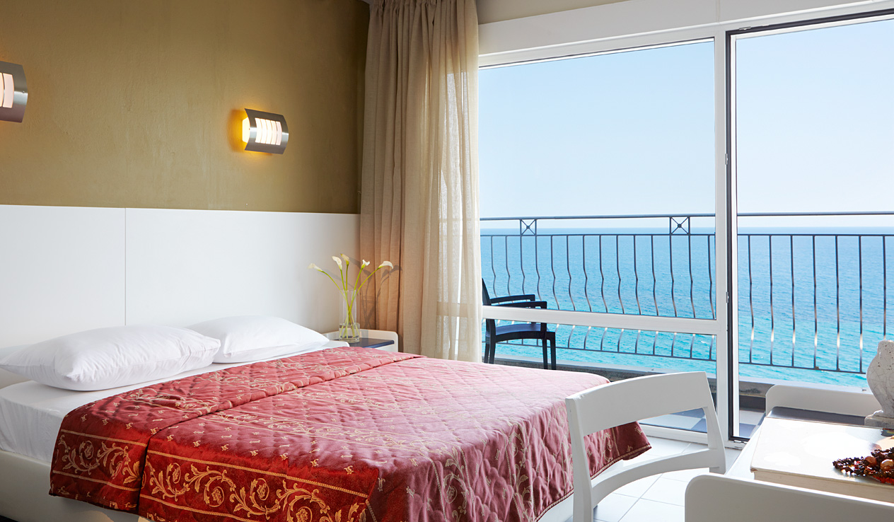 Room, Double or Twin Bed, Sea View