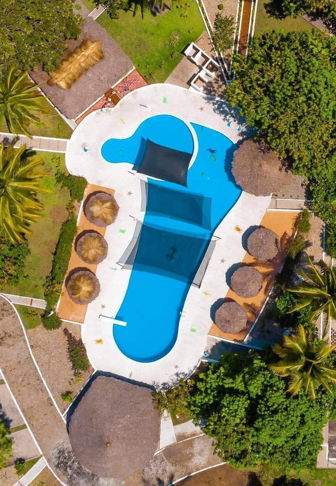 Hotel &amp; Club Campestre Altos Paraiso 38/50
