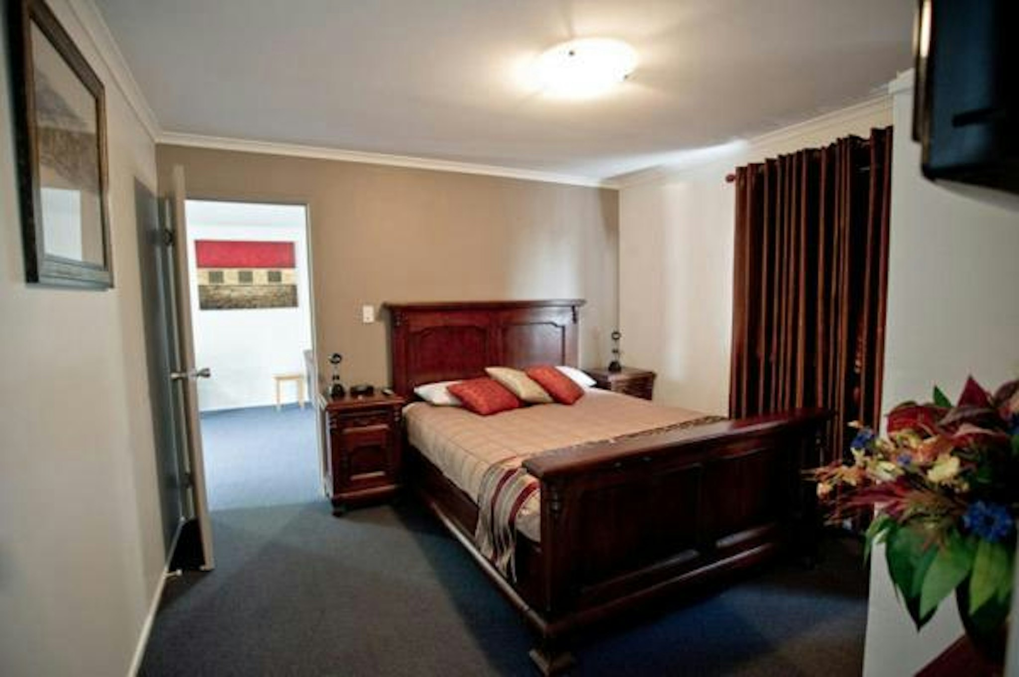 Centrepoint Motor Inn 5/19