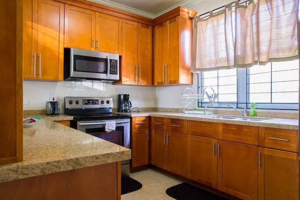 New Kingston Guest Apt At Sonoma Estate 15/26