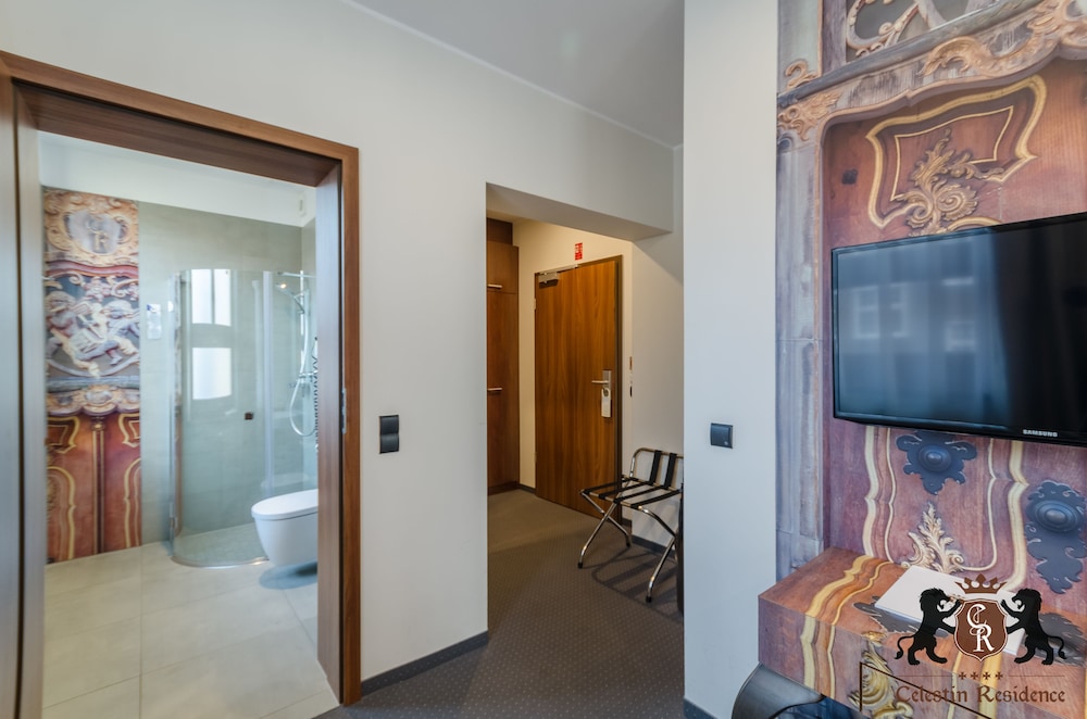 Celestin Residence 28/50