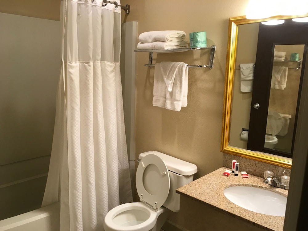 Baymont by Wyndham Branford/New Haven 18/45