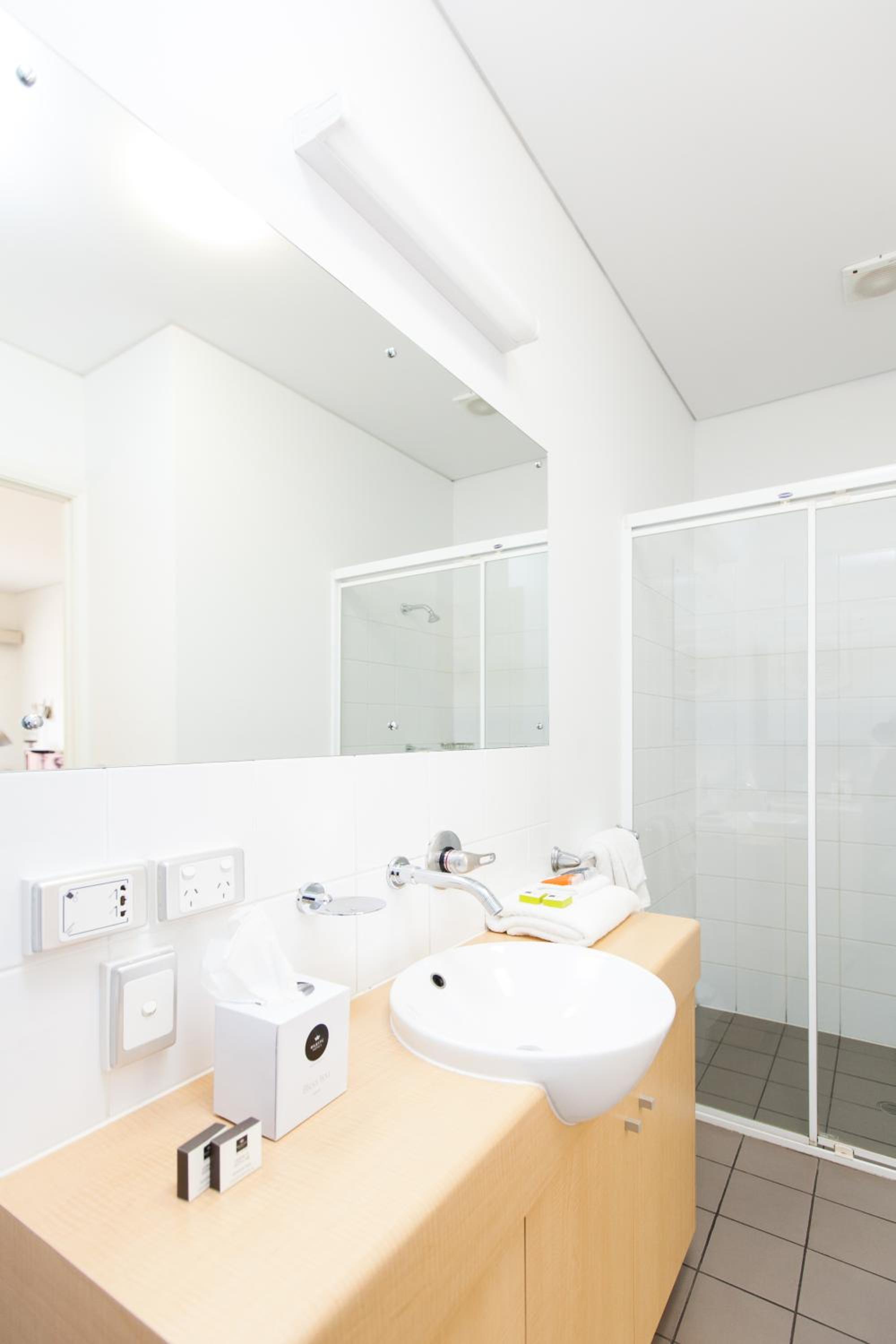1 Bedroom, Apartment, King Bed, Water View, Sofa