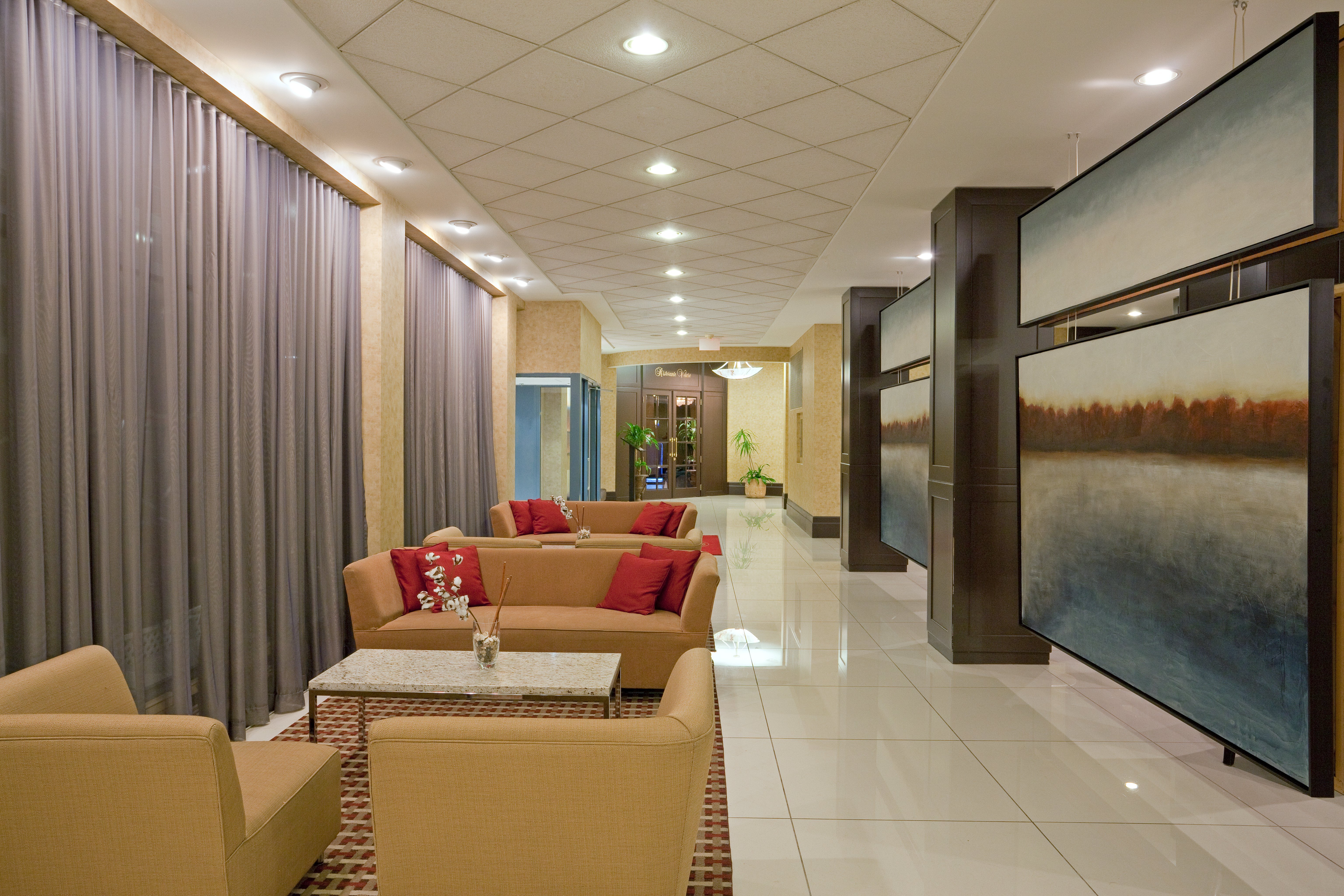 Armon Plaza Montreal Airport 40/62