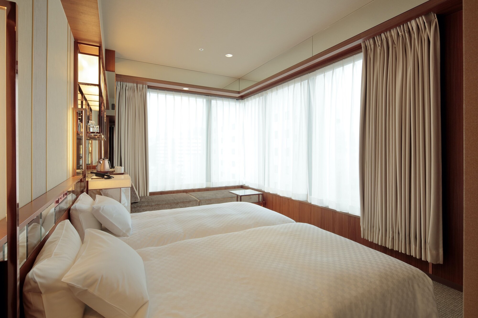 ROOM, TWIN BEDS, SOFA, CORNER
