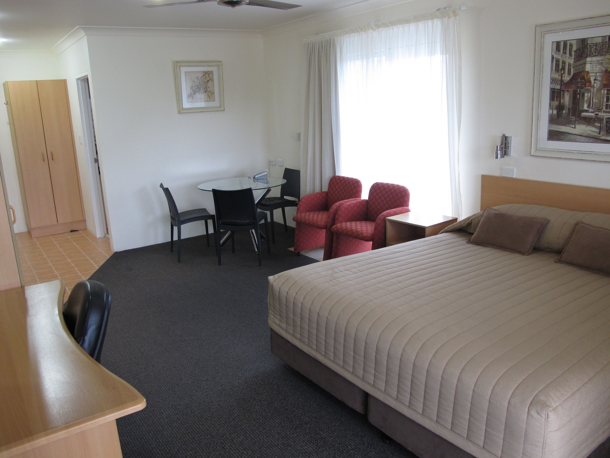 Prestige, King Bed