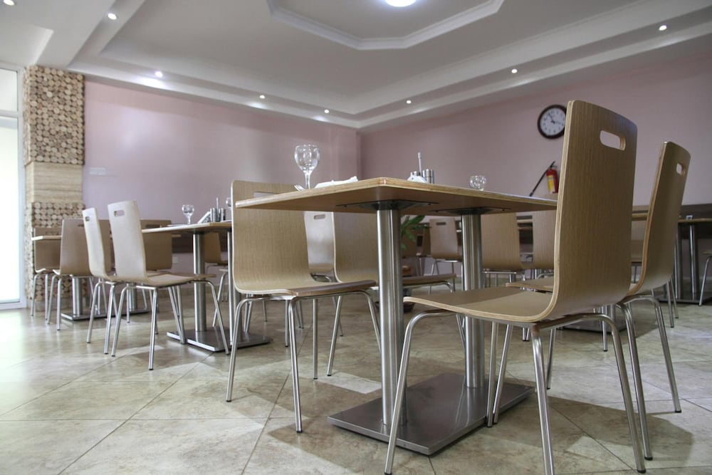 Namayiba Park Hotel 38/50