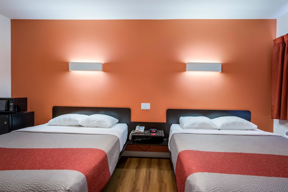 Motel6 Sudbury, ON 27/46