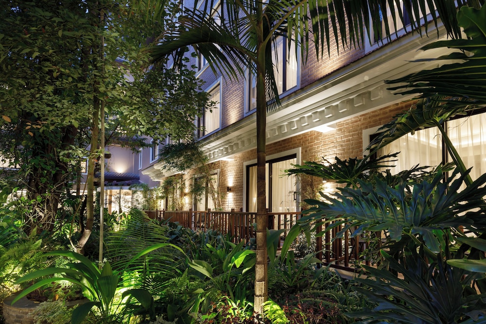 Hotel Thrive, A Tropical Courtyard 59/66