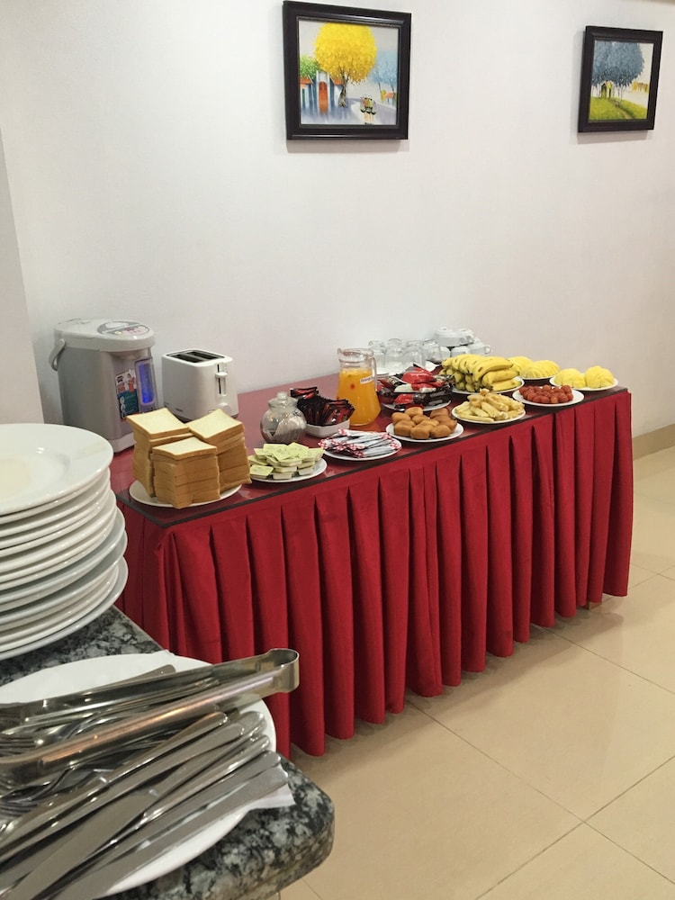 New Airport Hotel 38/50