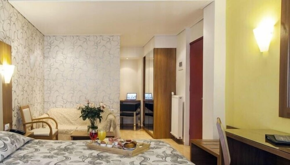 Leto Hotel 18/40