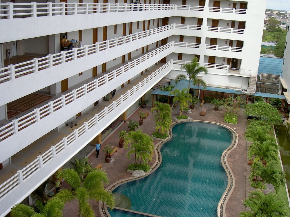 Hatyai Paradise Hotel Resort 6/56