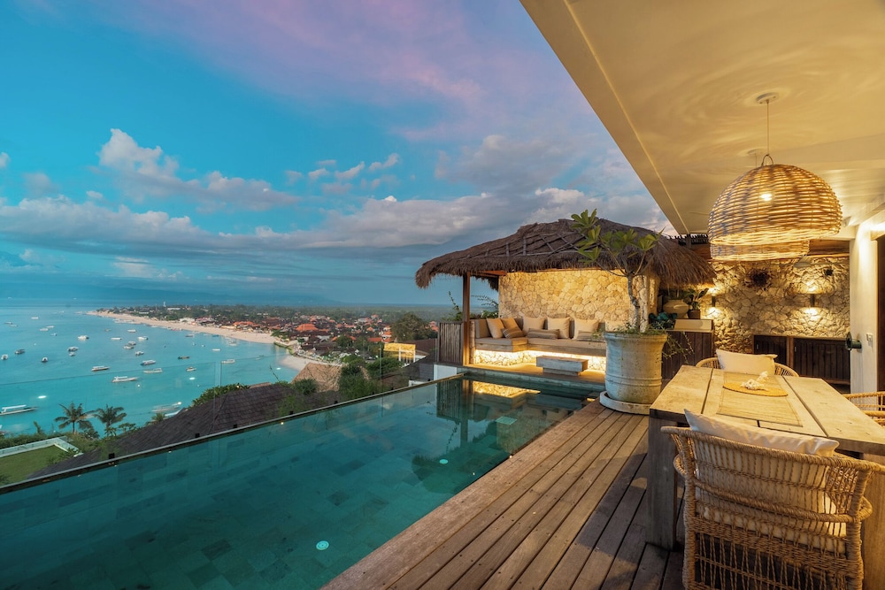 Batu Karang Lembongan Resort and Spa 51/85
