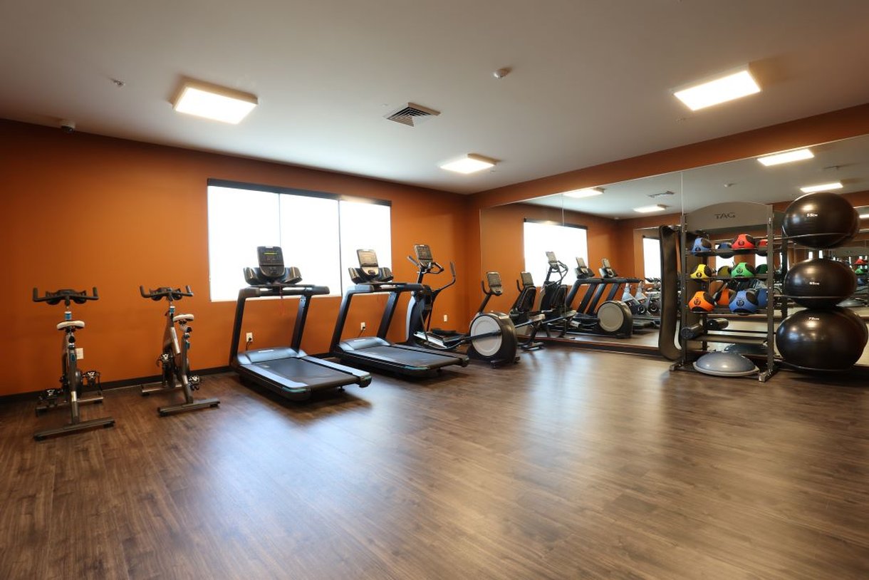 Cedartree Hotel Portland Hillsboro 15/30