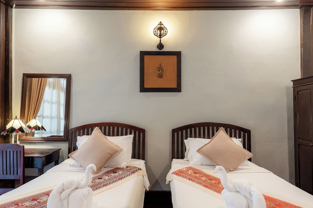 DELUXE, TWIN BEDS, RIVER VIEW