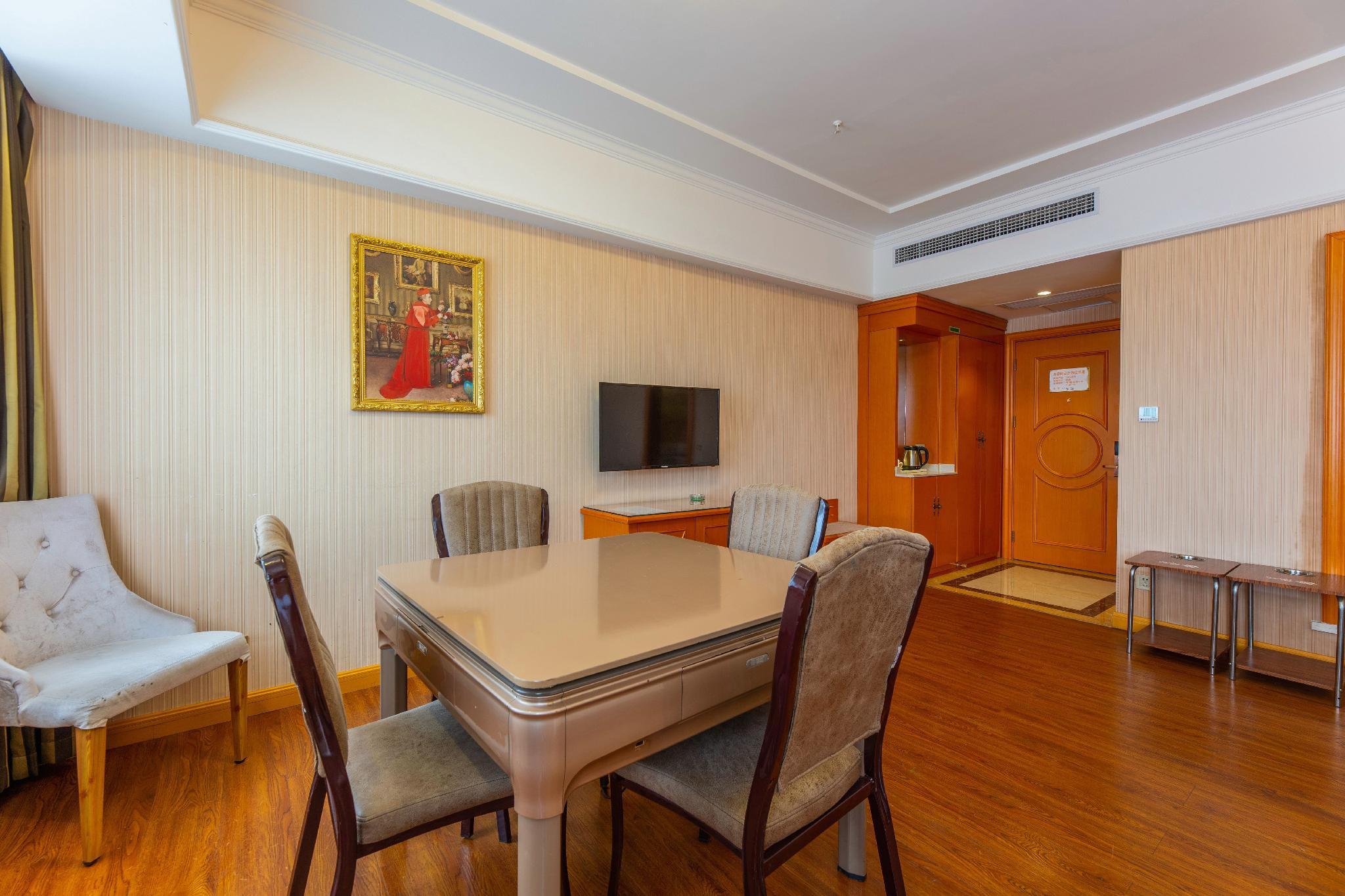 Vienna Hotel (Enshi Hangkong Avenue) 38/46