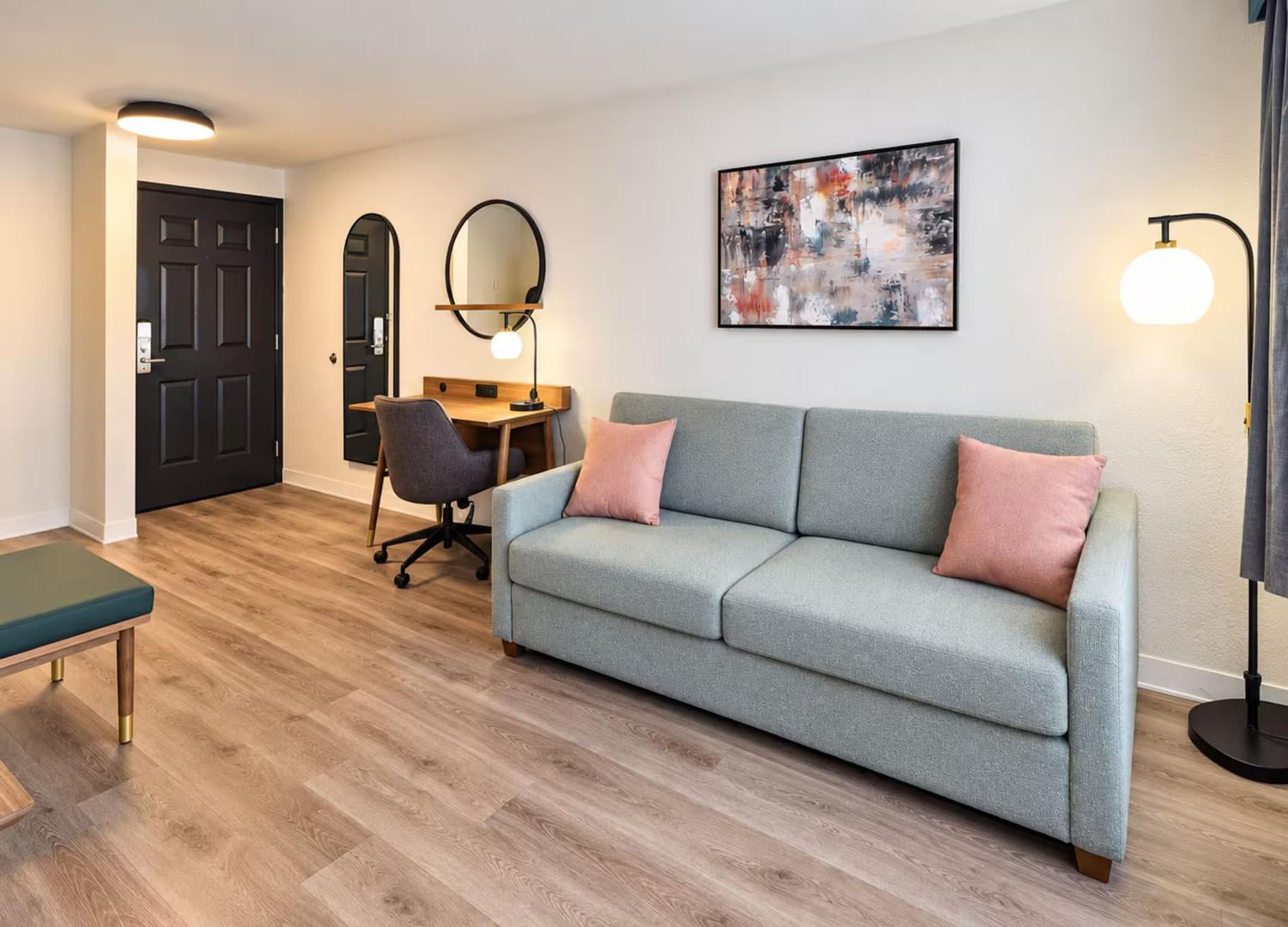 La Quinta Inn & Suites by Wyndham Auburn Hills/Detroit 12/16