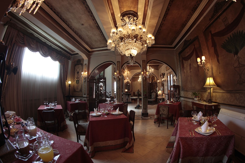 Mansion Del Rio 44/49