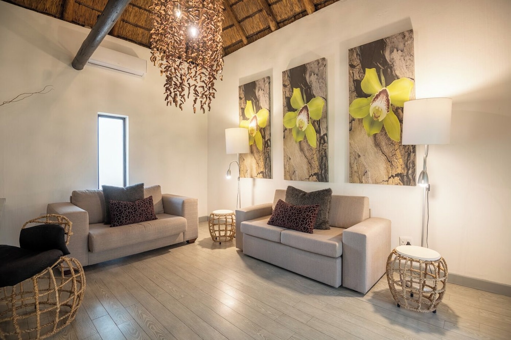 Mokuti Etosha Lodge 48/69