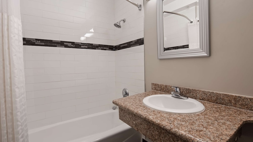 Surestay Hotel By Best Western Beverly Hills West 13/25