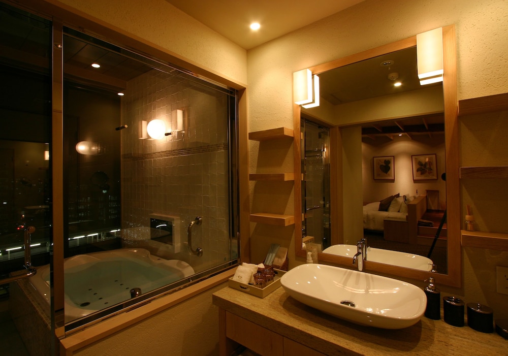 Hotel Coco Grand Takasaki 41/42