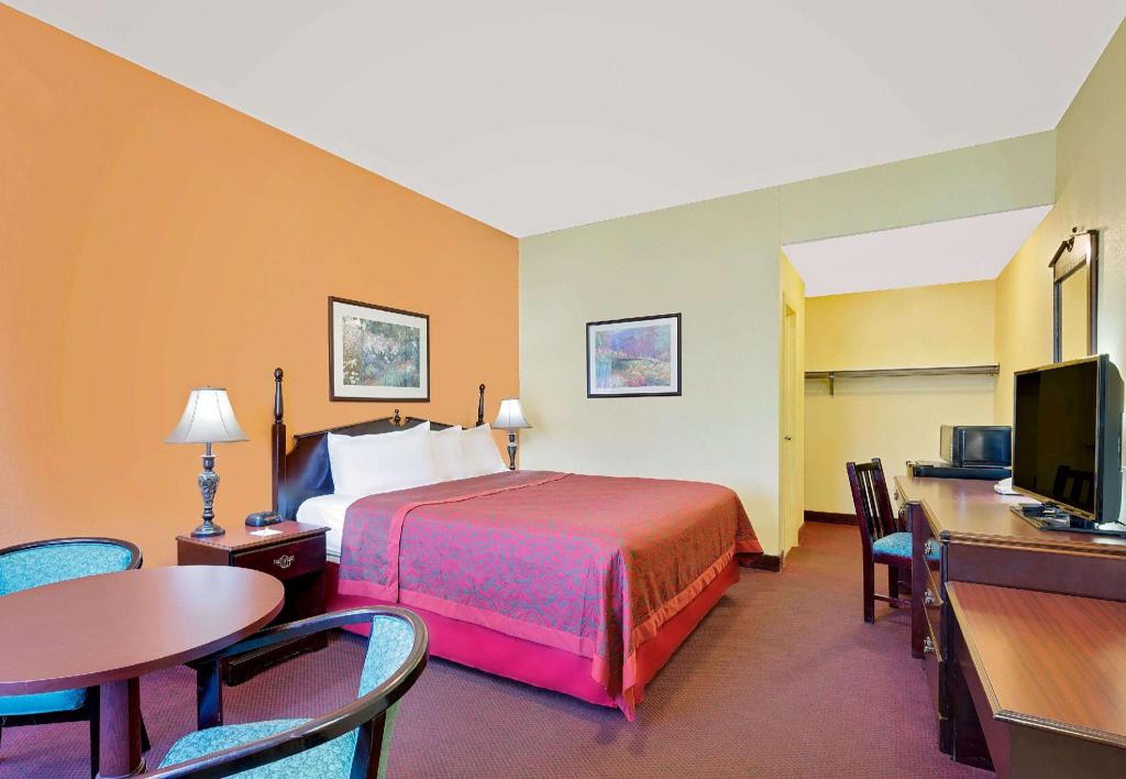 Days Inn By Wyndham Waynesboro Pa 7/18
