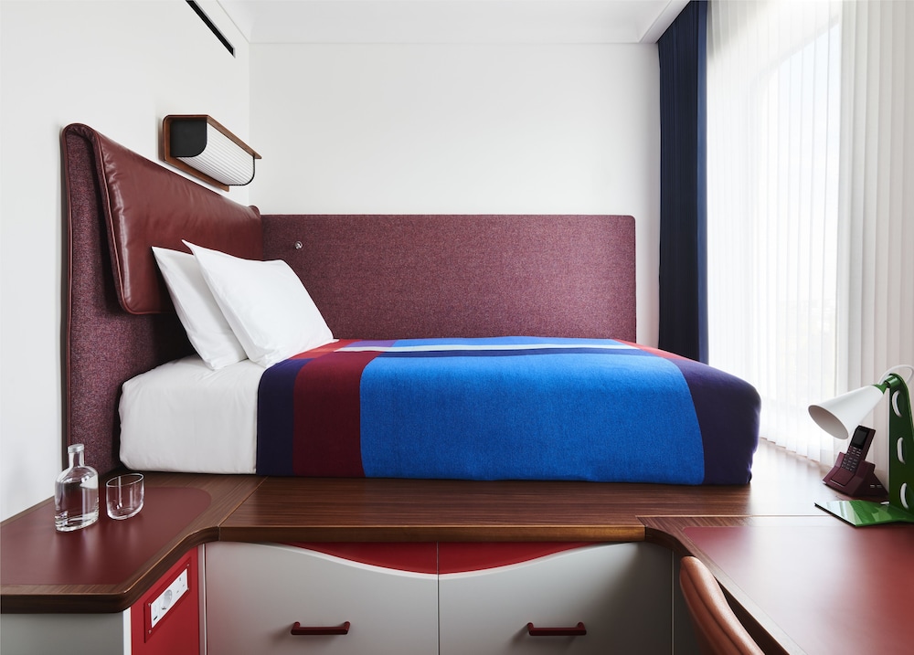 The Standard London 26/55