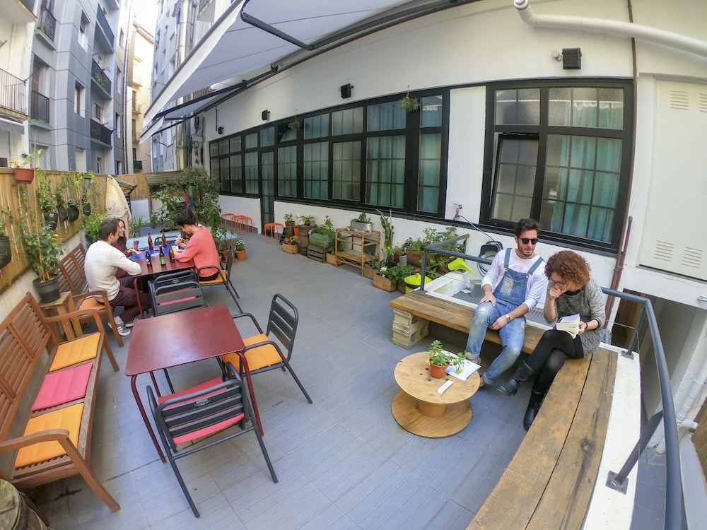 Koba Hostel 67/75