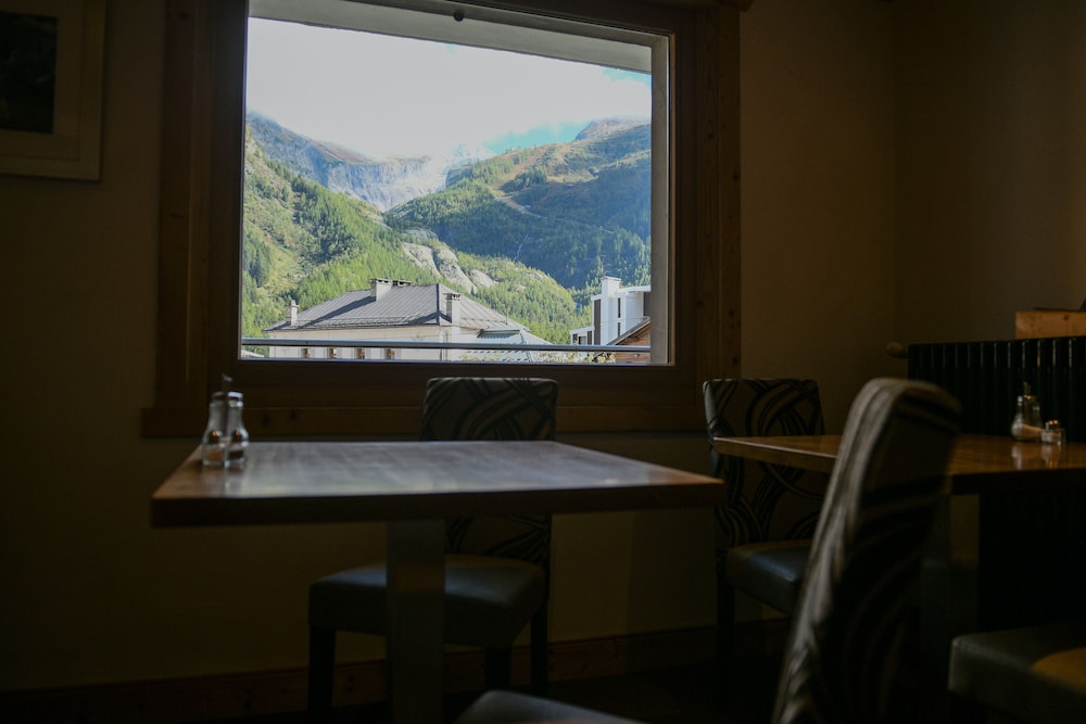Hotel Le Dahu 23/38