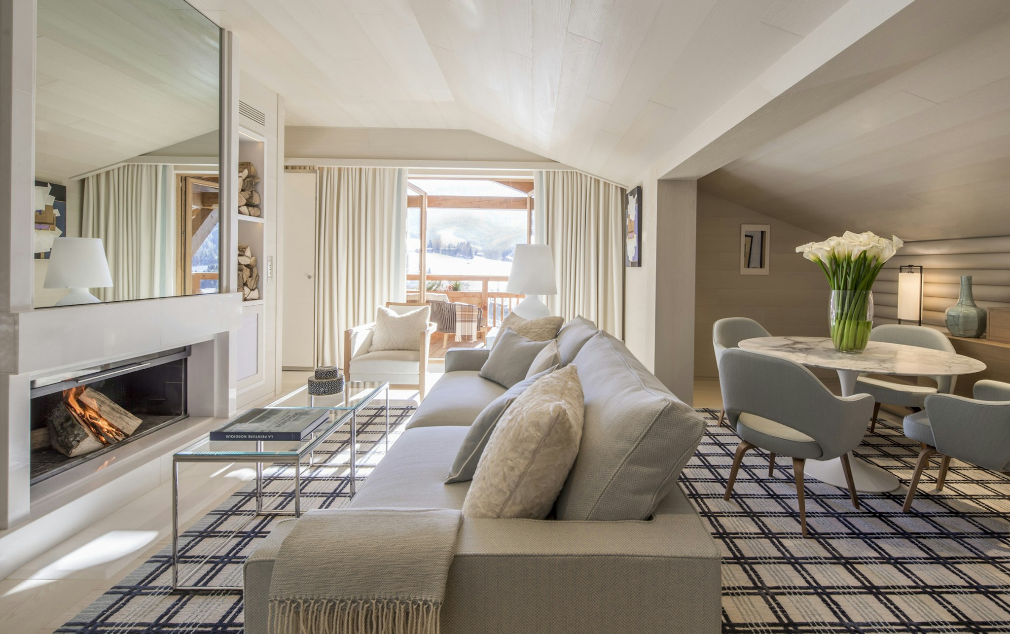 Four Seasons Hotel Megeve 12/24