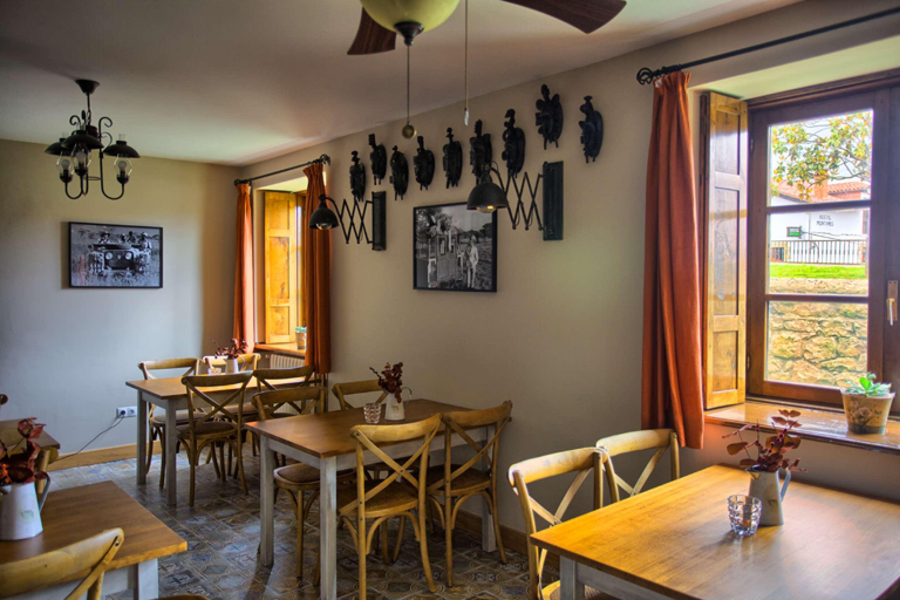 Hotel Colonial de Santillana 46/58