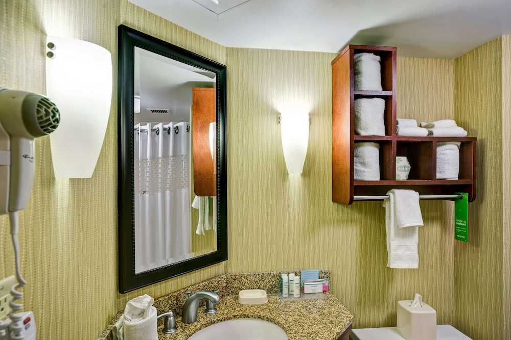 Hampton Inn Fairmont Wv 25/61