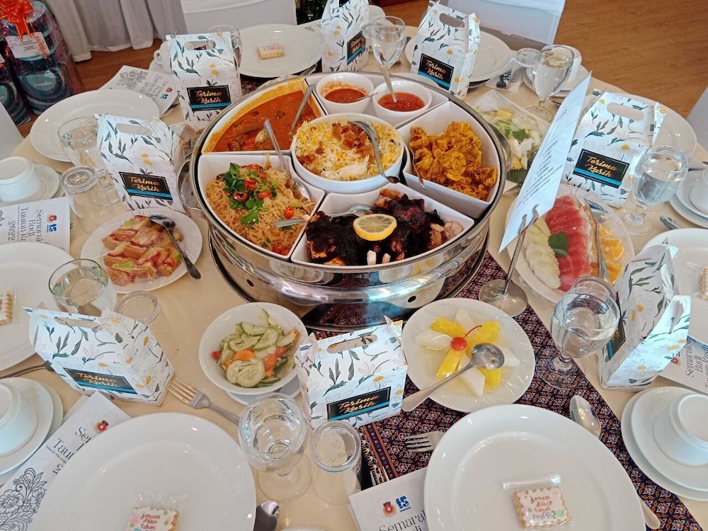 Sumai Hotel Apartment 43/58