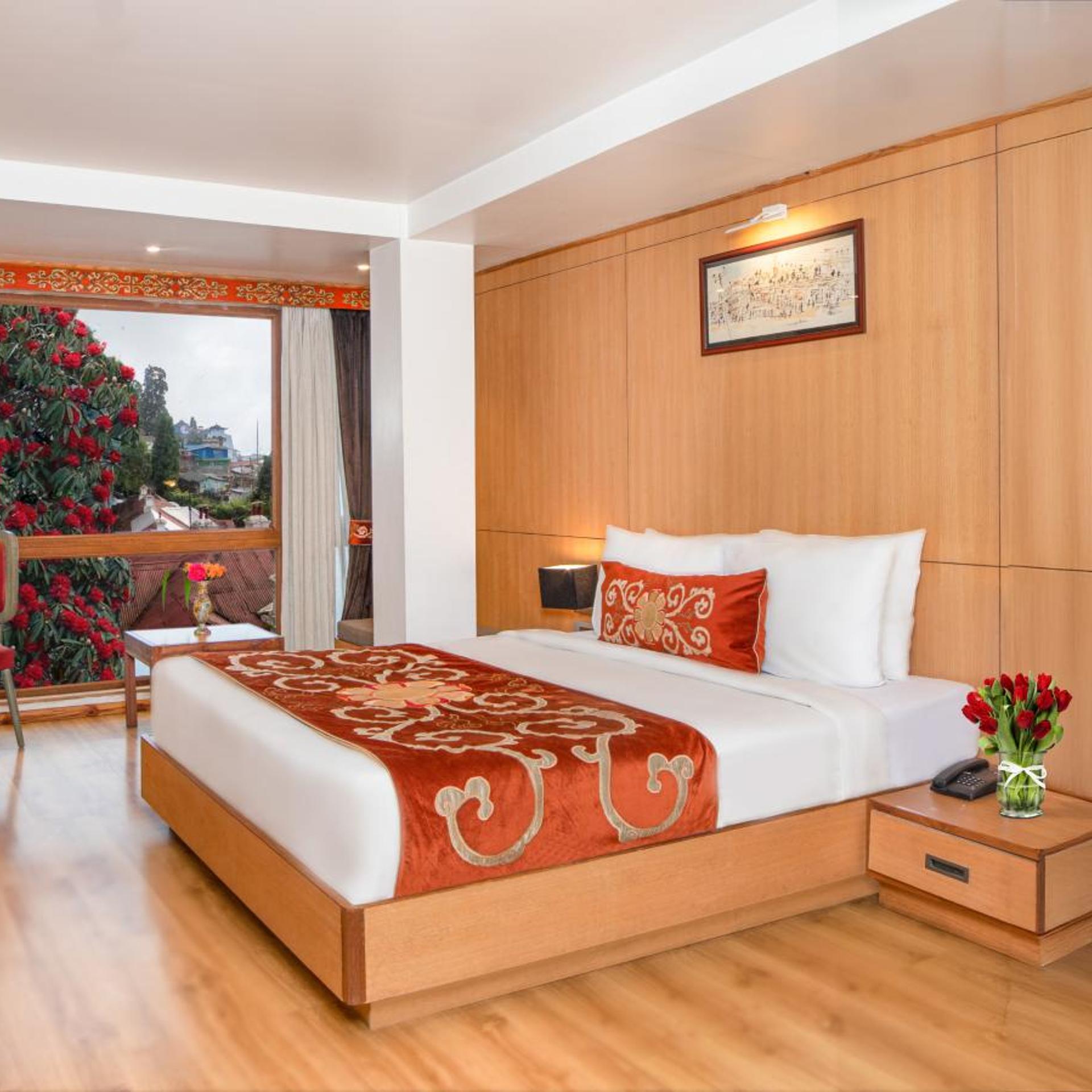 Deluxe, King Bed, Garden View
