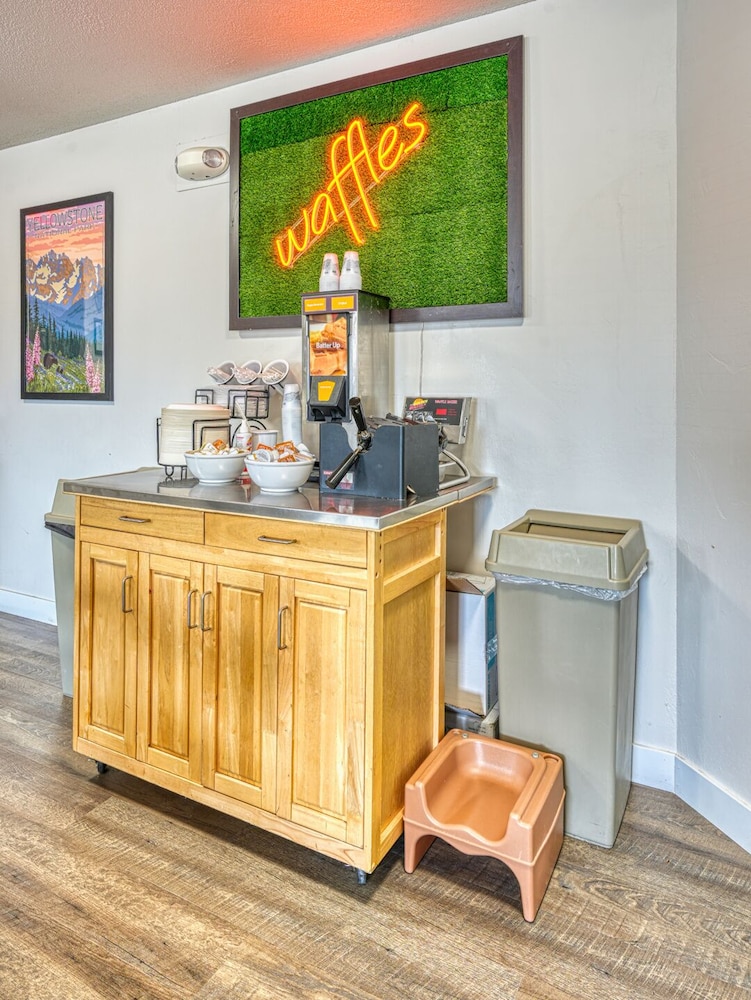 Yellowstone River Inn and Suites 5/47