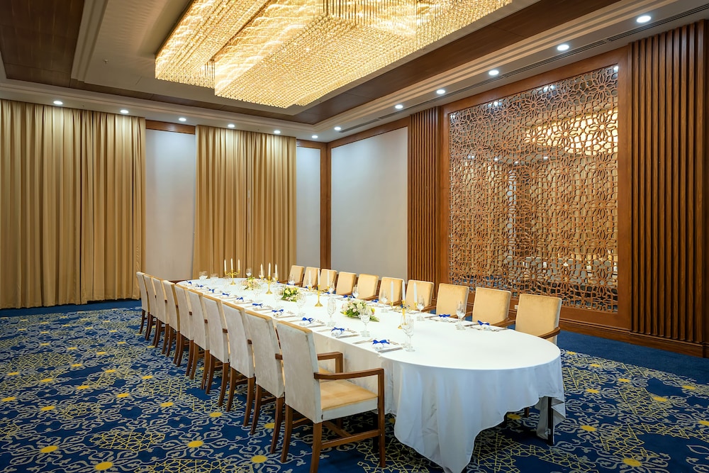 FLC Grand Hotel Samson 24/50