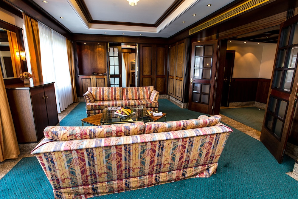 Rahat Palace Hotel 48/75