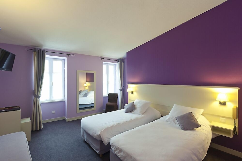 Hotel Du Port 24/50