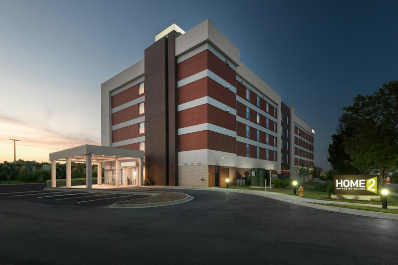 HOME2 SUITES BY HILTON CHARLOTTE UNIVERSITY RESEARCH PARK 19/22